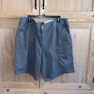 Cato NWT gray hi-rise shorts size 22W